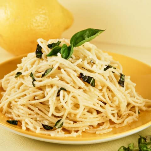 Spaghetti with Lemon and Parmigiano Image